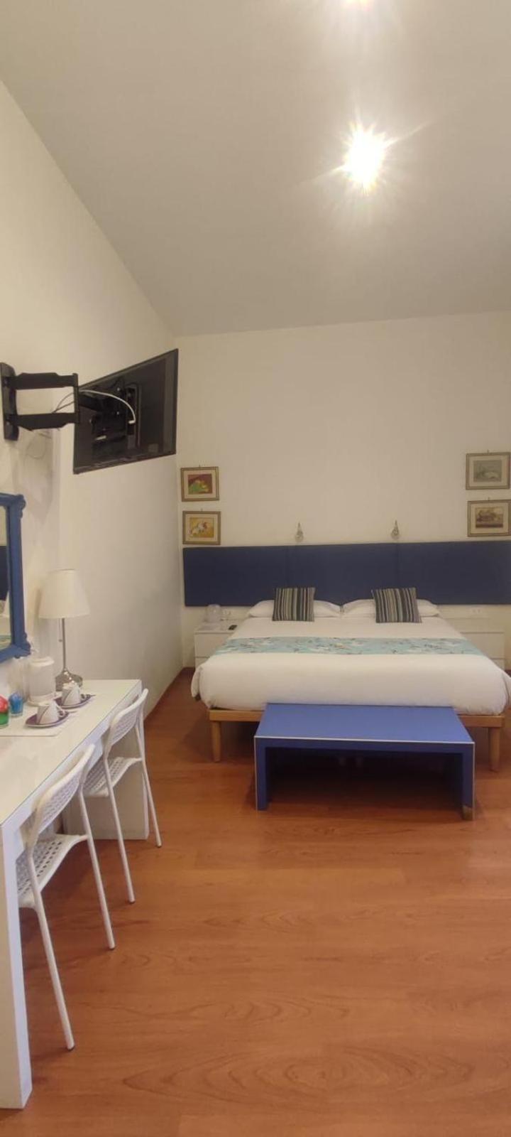 Superior Relais Fcollection Temple View Rome
